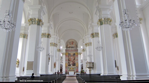 https://upload.wikimedia.org/wikipedia/commons/thumb/2/25/Heidelberg_Jesuiten_Kirche.jpg/170px-Heidelberg_Jesuiten_Kirche.jpg